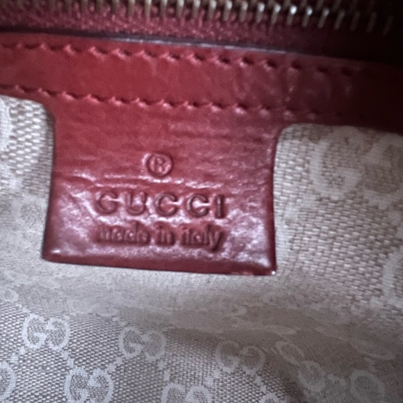 ❤️🔥GUCCI❤️🔥 HOBOS DARK BURGUNDY COLOR SHOULDER OR HAND BAG. - Picture 11 of 16